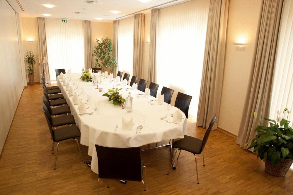 Akzent Hotel Deutsche Eiche Uelzen Ngoại thất bức ảnh