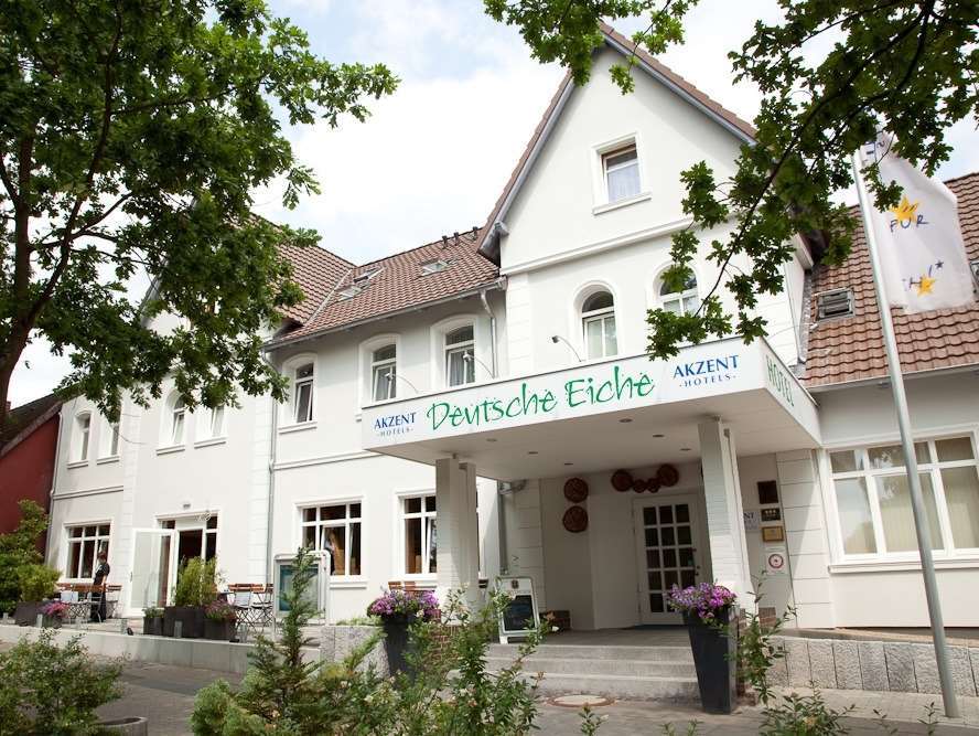 Akzent Hotel Deutsche Eiche Uelzen Ngoại thất bức ảnh